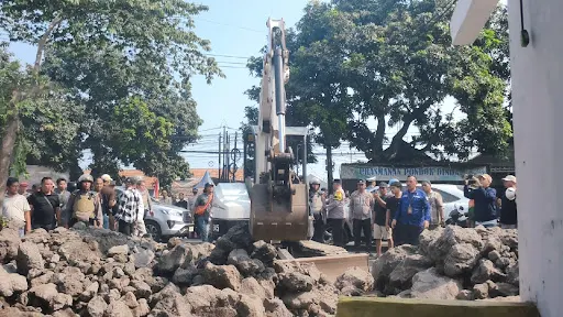 Eksekusi Tanah di Paiton Probolinggo Sempat Ditolak, 160 Meter Persegi Ditangguhkan