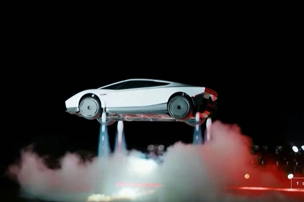 Elon Musk Perkenalkan Mobil Terbang, Tesla Roadster Bisa Bermanuver di Udara