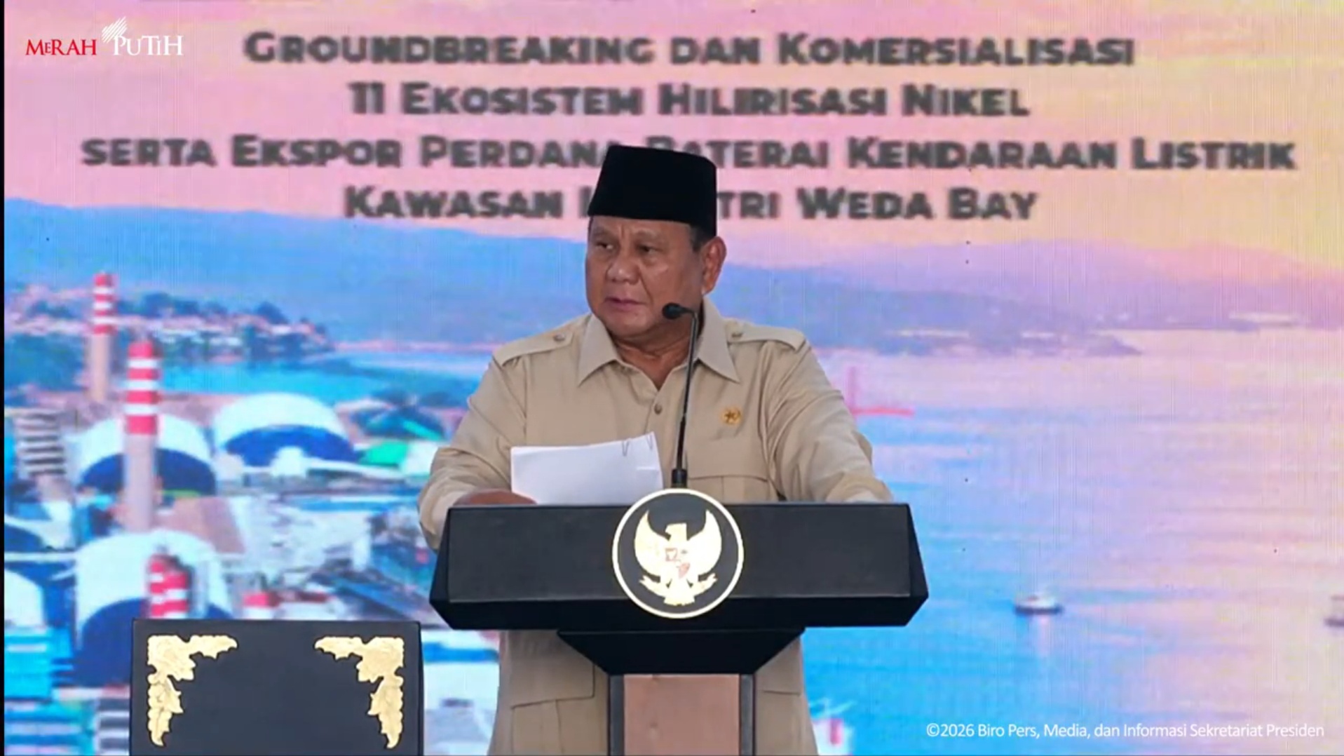 Sapa Luhut, Prabowo Singgung Masa Lalu: “Sekarang Saya Komandannya”