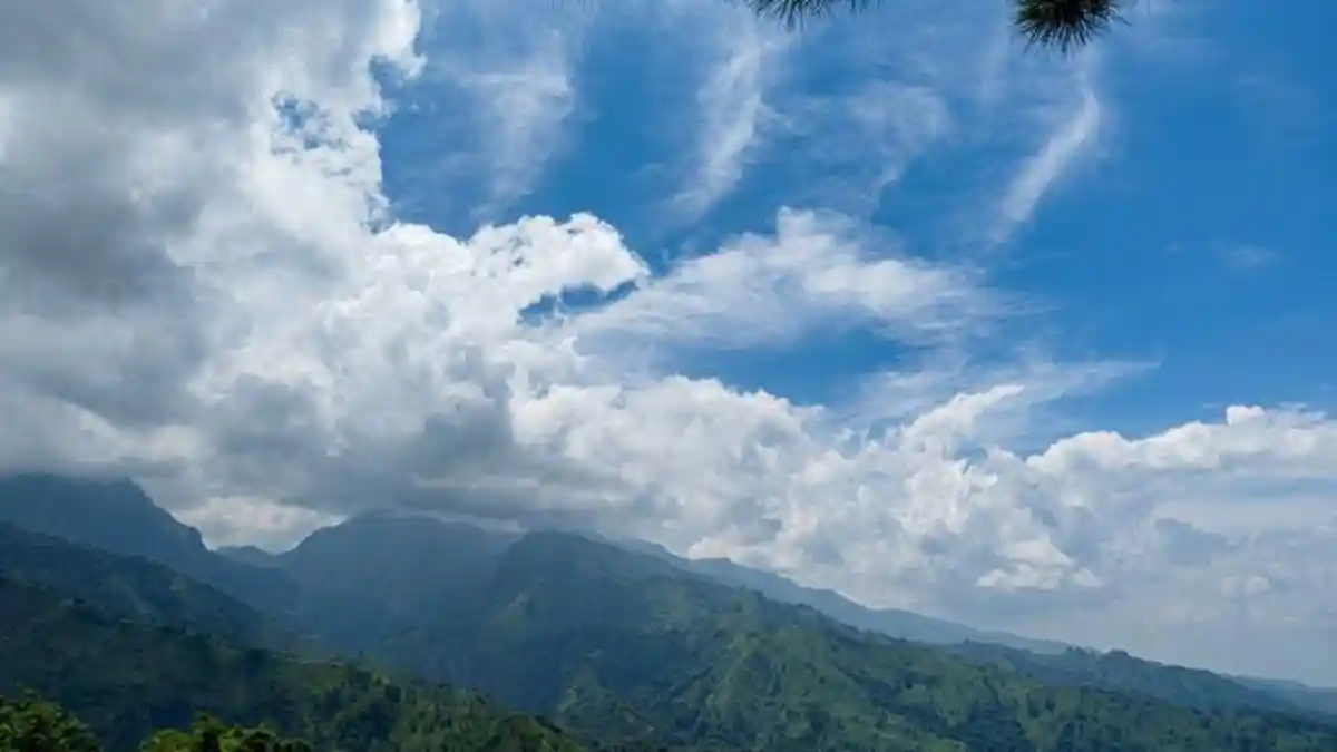 Cuaca Jawa Timur Hari Ini, Suhu Udara Diprakirakan Tembus 37 Derajat Celsius